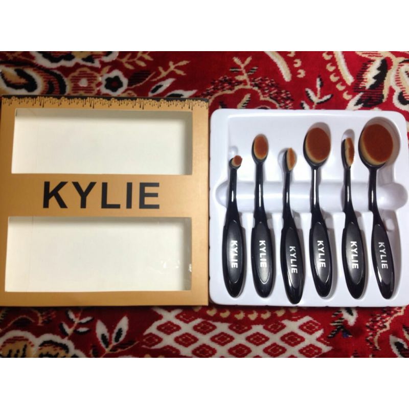 Kylie 6 pcs Brush set